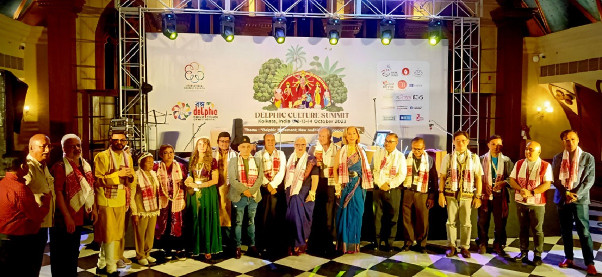कोलकाताको डेल्फिक सांस्कृतिक सम्मेलनमा नेपाली ढाका टोपीको रौनक