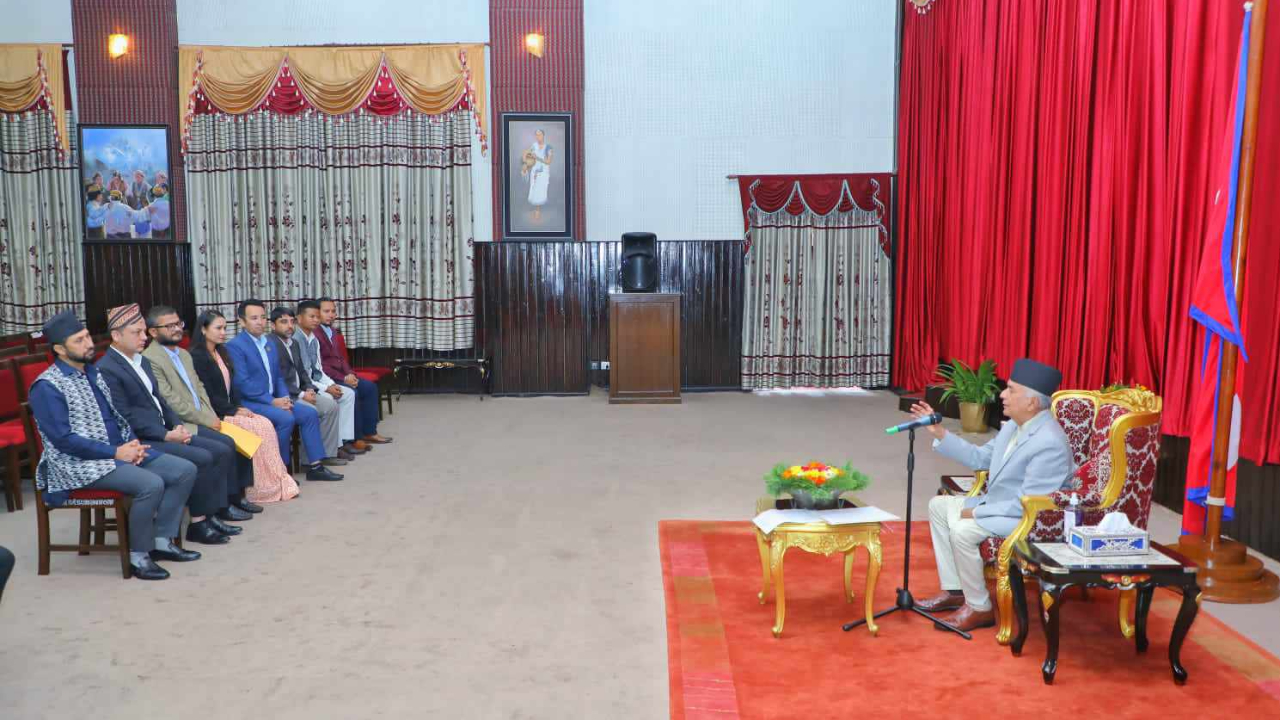 रविसँगको भेटमा राष्ट्रपतिले भने– सरकारले गरेका निर्णयको भागीदार म हुन्न