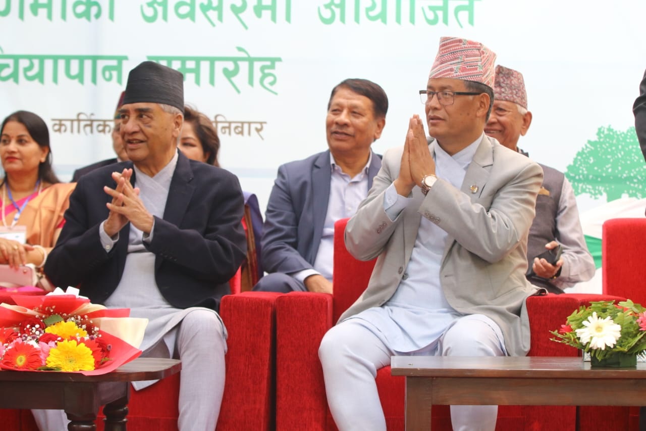 कांग्रेसका सबै सांसदले १५ दिनको तलव भूकम्पपीडितलाई दिने