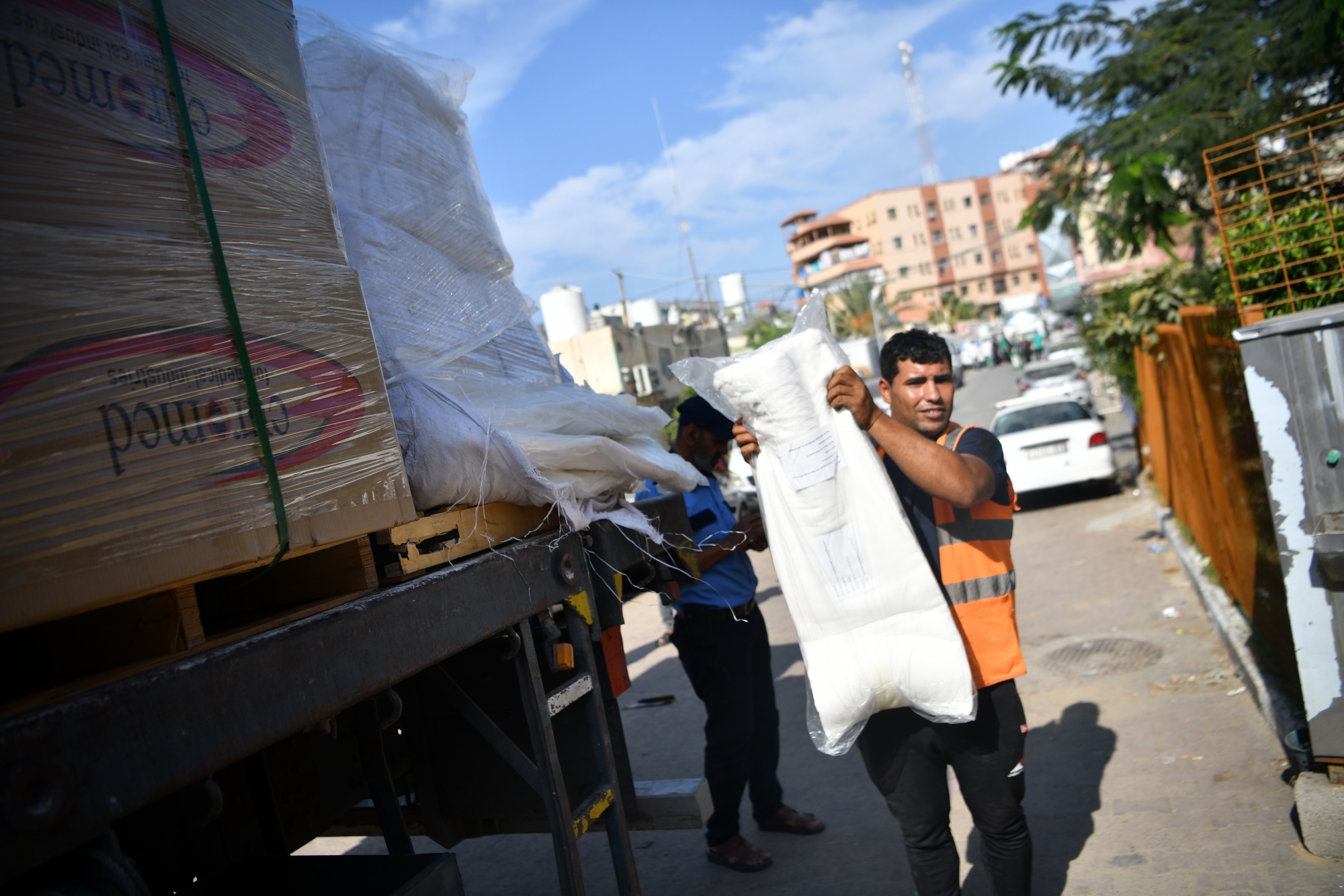 इजिप्टले युद्धग्रस्त गाजामा १९० ट्रक सहायता सामग्री पठायो