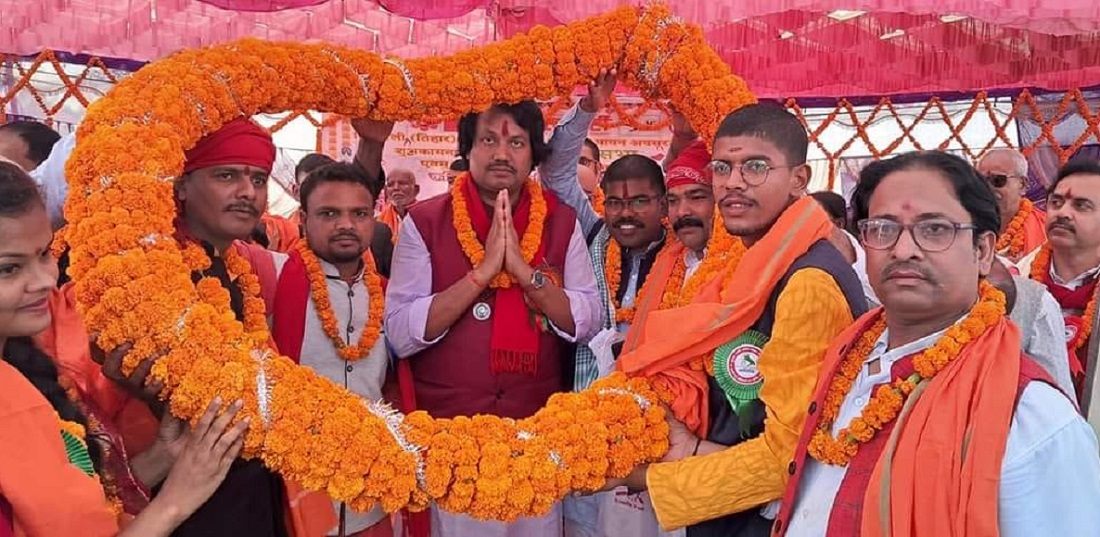 सिके राउतलाई कसले लगाइदियो एक क्विन्टलको माला ?