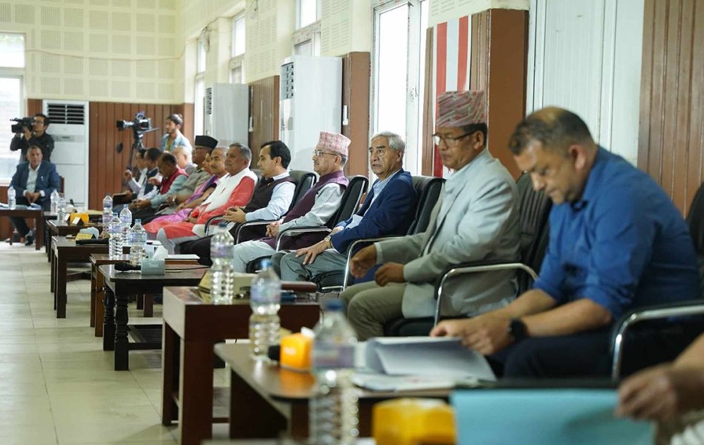 कांग्रेस पदाधिकारी बैठक : भूकम्प पीडितलाई थप सहयोग गर्ने