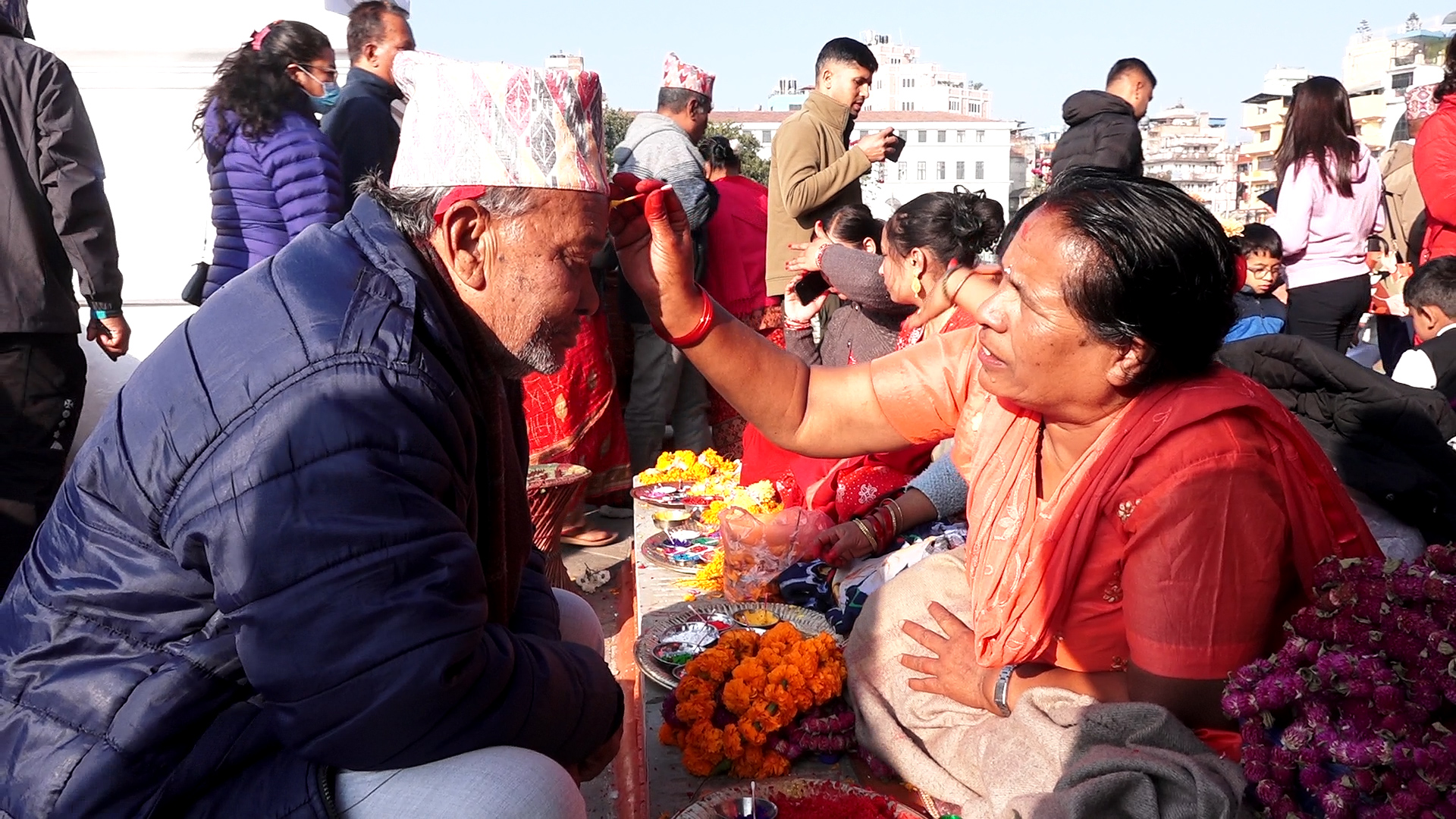 बालगोपालेश्वरमा भाईटीका लगाउनेहरुको भीड