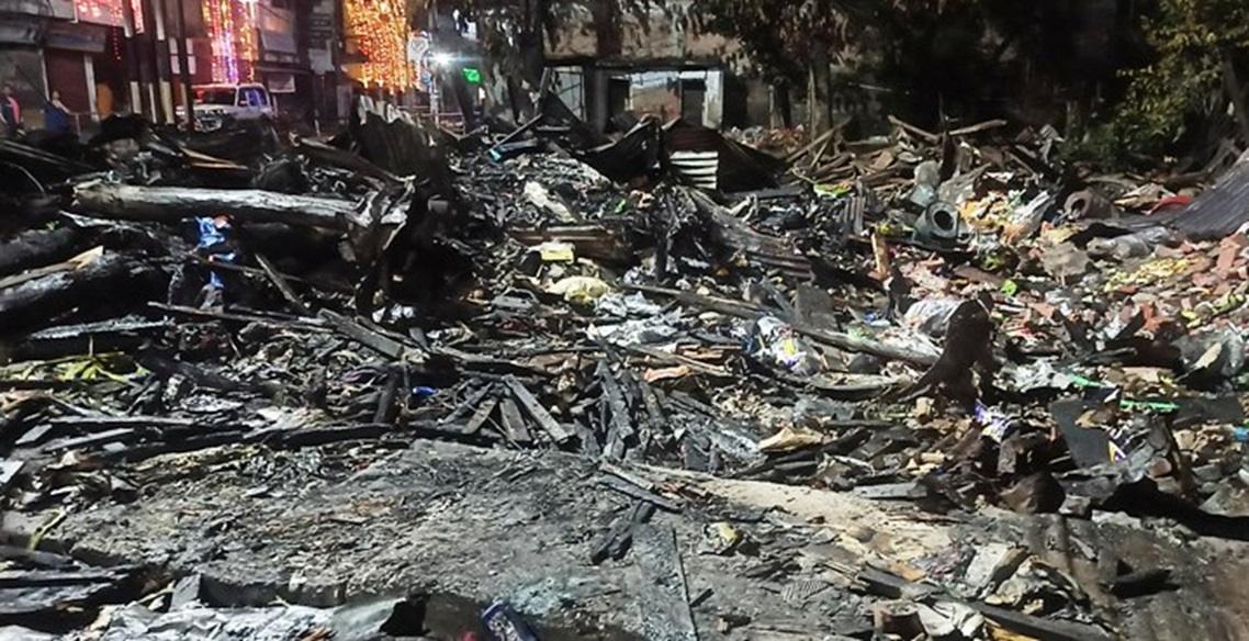 पटका पड्काउँदा मुख्य बजारमा आगलागी, ५० लाख बढीको क्षति