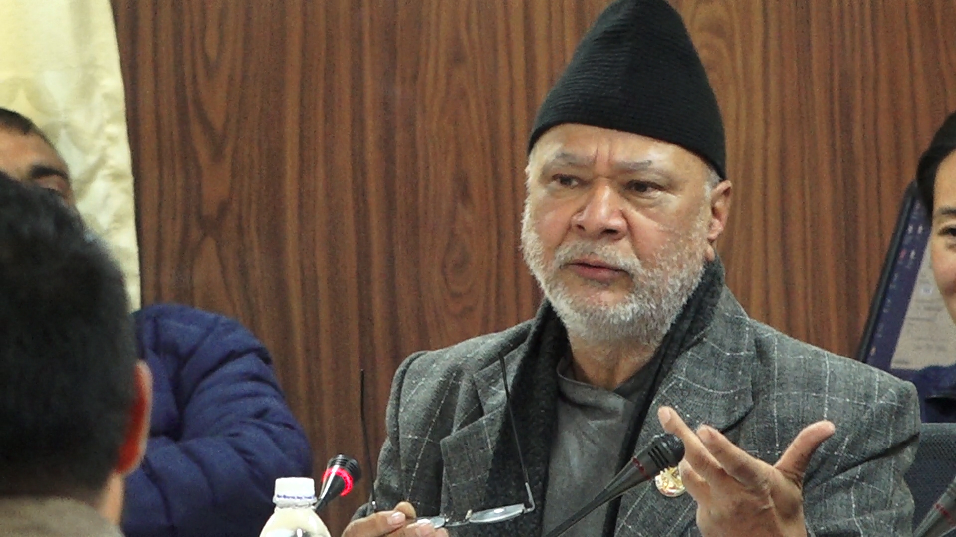रघुजी पन्तको प्रस्ताव– संवैधानिक परिषदबाट प्रधानन्यायाधीश र उपसभामुखलाई विदा गरौं