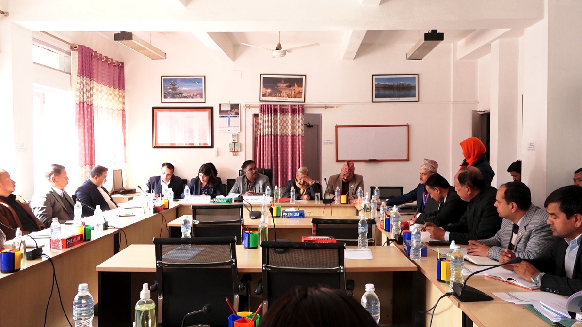 नेपालको हवाई उडान कालोसूचीमा पर्नुको कारणबारे नेपाल एयरलाइन्ससँग छलफल गर्ने