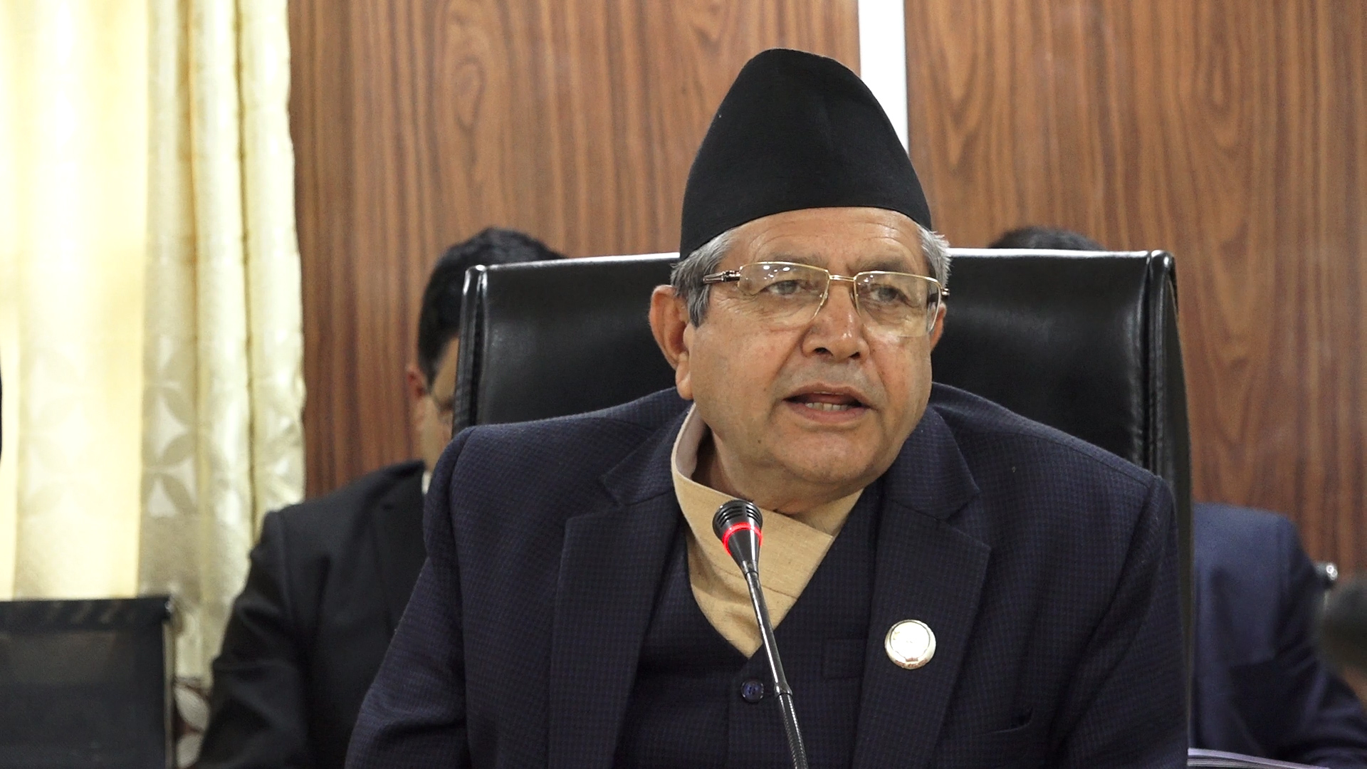 विषयगत समितिका सभापतिहरुसँग छलफल गर्दै सभामुख