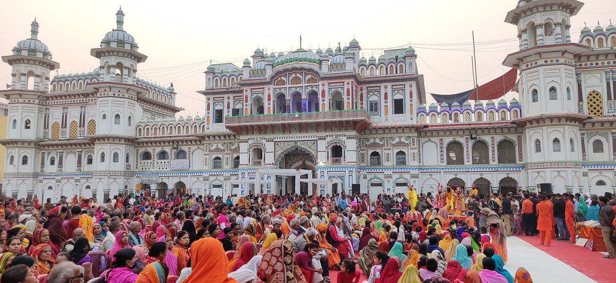 रामजानकी विवाहका लागि जनकपुरधाममा लाखौँ दर्शनार्थीहरूको घुइँचो