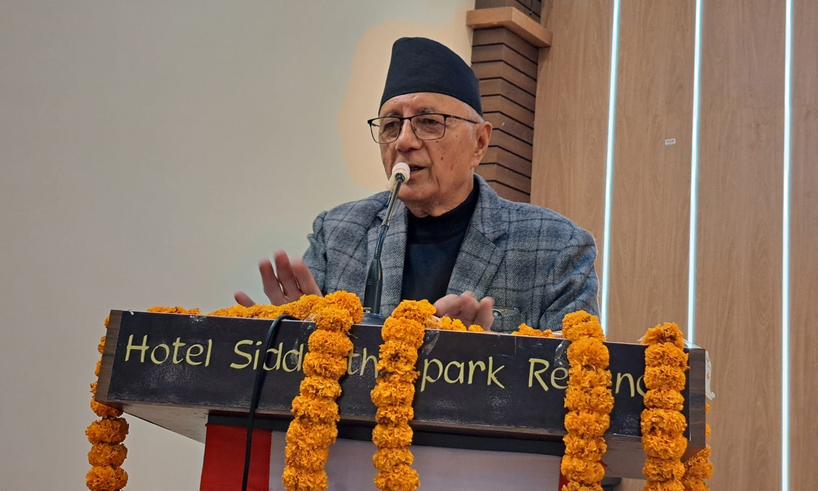 देशलाई नयाँ ढंगबाट समृद्धिको यात्रामा लैजान आवश्यक : डा. कोइराला