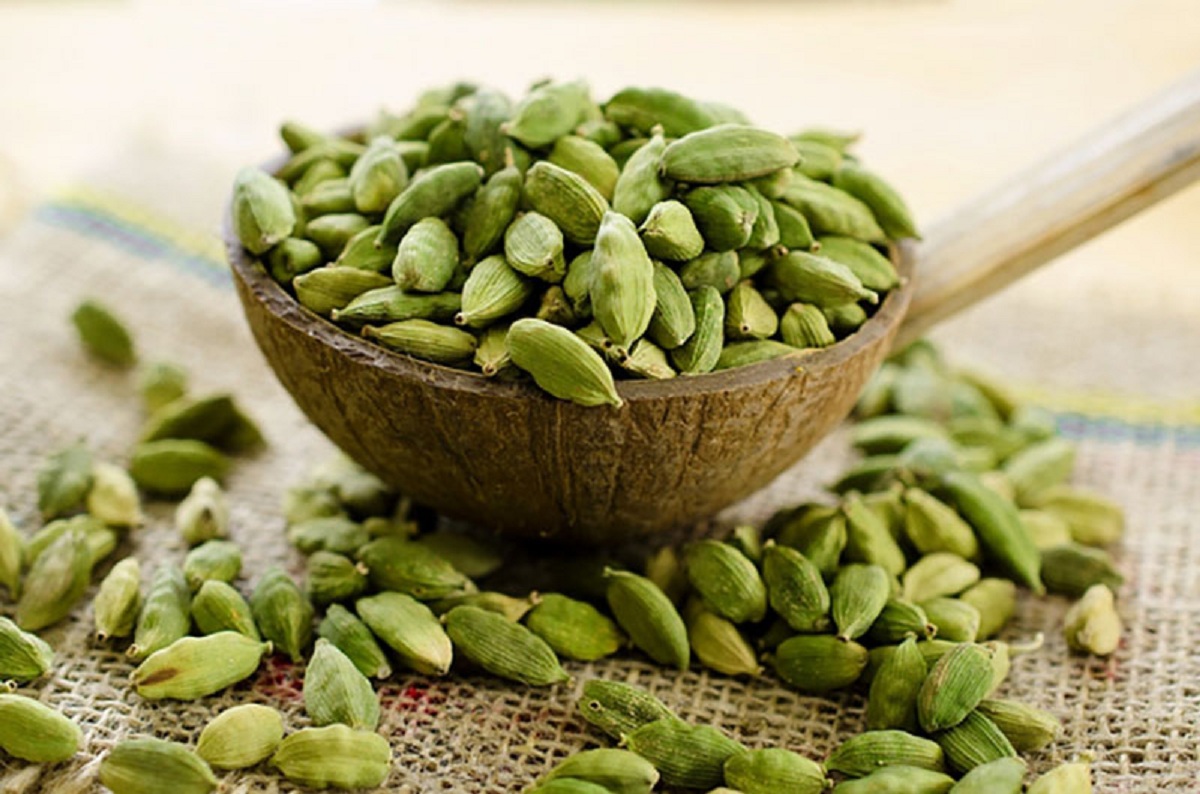 सुख्खा बन्दरगाह भन्सारबाट ११ कार्टुन सुकुमेल चोरी