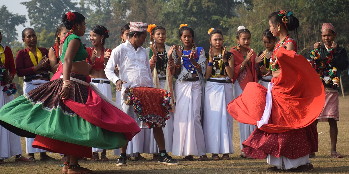 दाङका थारू बस्तीमा माघीको चहलपहल सुरु