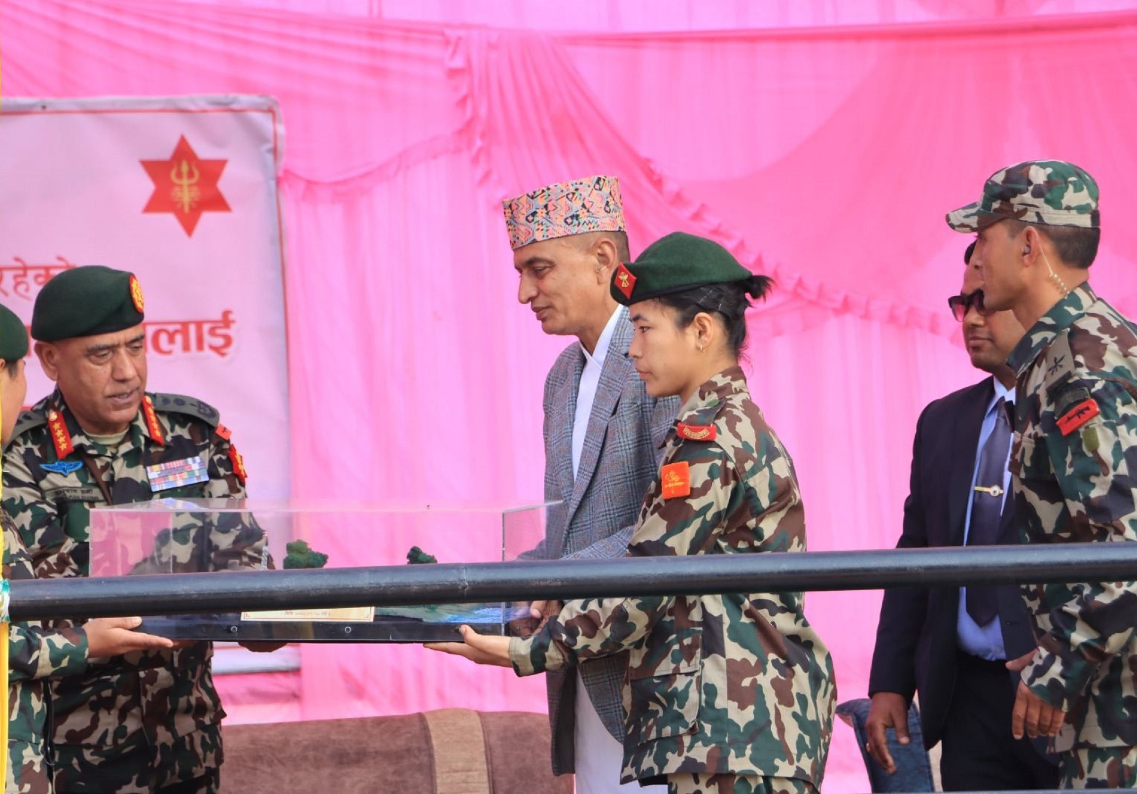 सेनाले पृथ्वीजयन्ती तथा राष्ट्रिय एकता दिवस विविध कार्यक्रमका साथ मनाउँदै