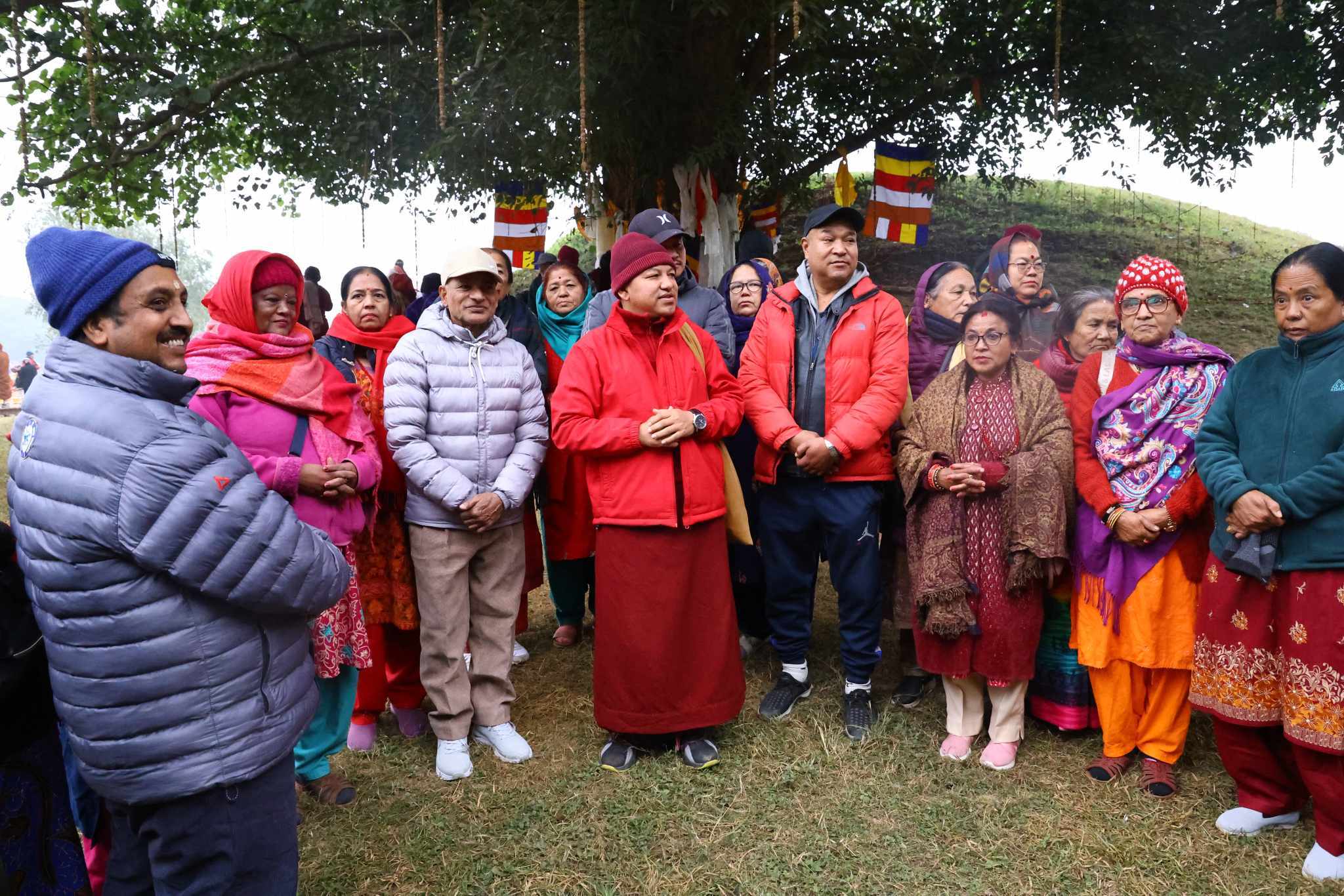 श्री बौद्धनाथ क्षेत्र विकास समितिले गरायो ज्येष्ठ नागरिकलाई धार्मिक भ्रमण