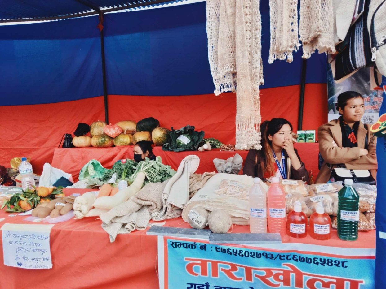 ताराखोलाको प्रदर्शनीमा गाउँका ‘मौलिक उत्पादन’