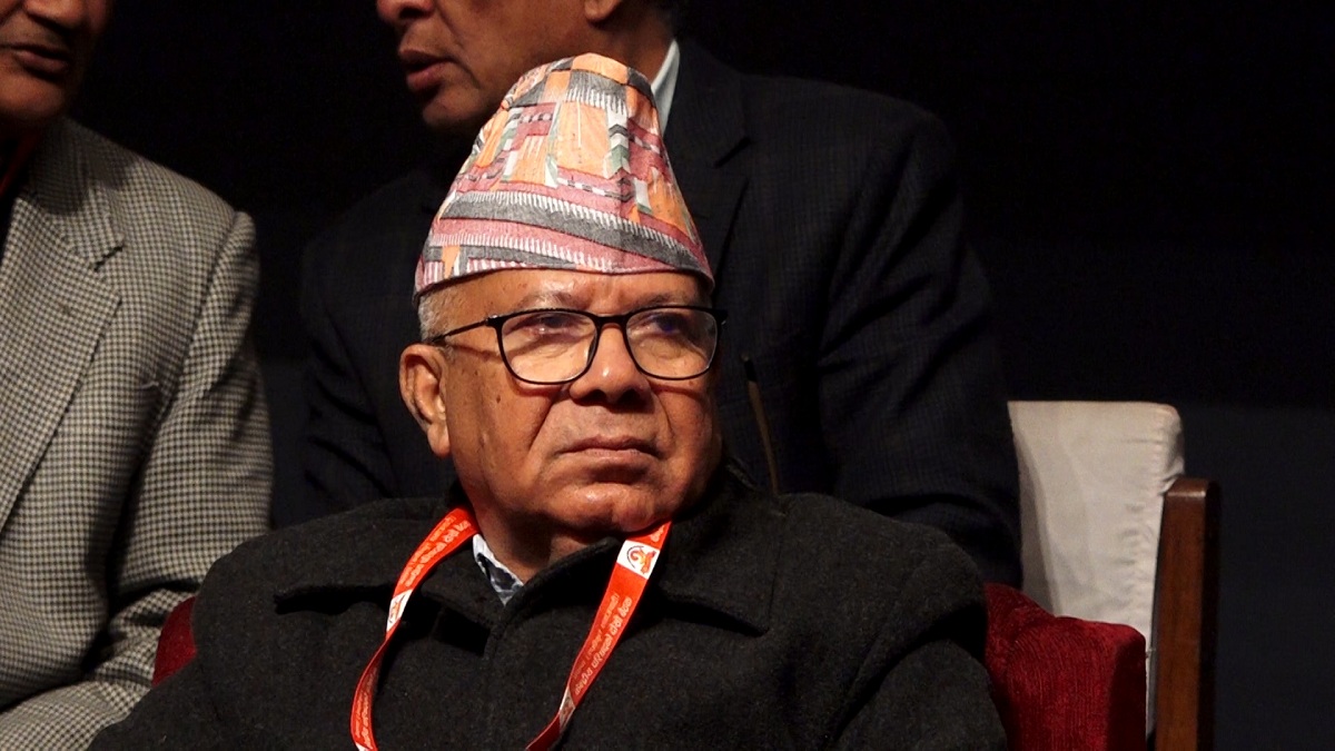 सरकारले जनपक्षीय काम गर्ने प्रयास गरिरहेको छ : माधवकुमार नेपाल