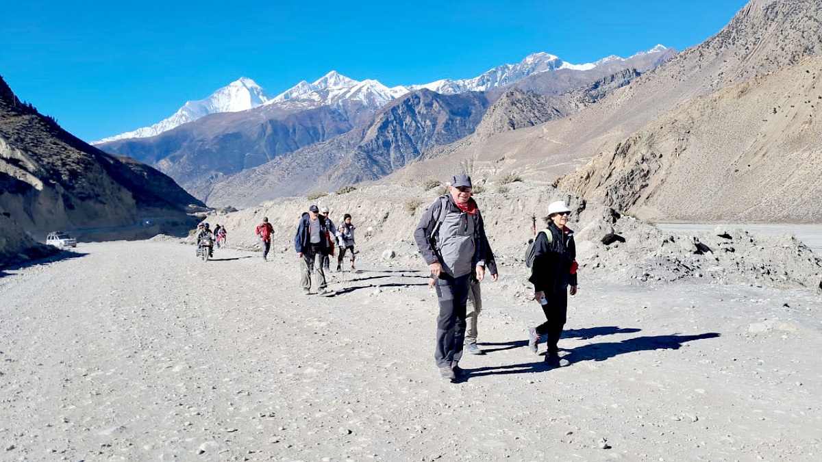 उपल्लो मुस्ताङ पुगेका विदेशी पर्यटकबाट २९ करोड राजस्व