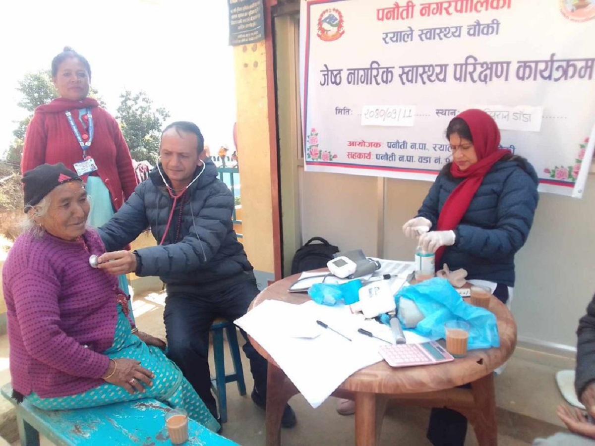 ज्येष्ठ नागरिक स्वास्थ्य कार्यक्रम : ६० वर्षभन्दा माथिका नागरिकलाई कृत्रिम दाँत निःशुल्क