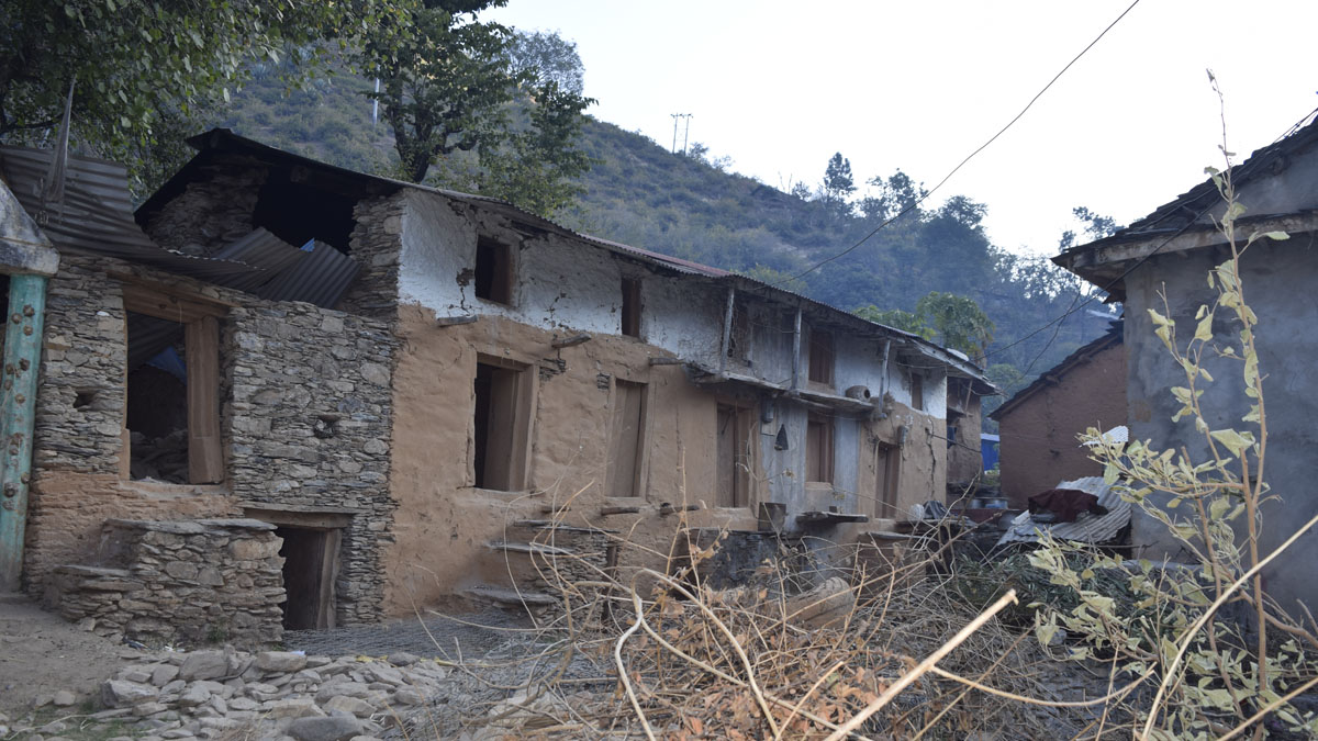 रित्तिन लागिसक्यो गाउँ, मलामी समेत नपाइने अवस्था छ