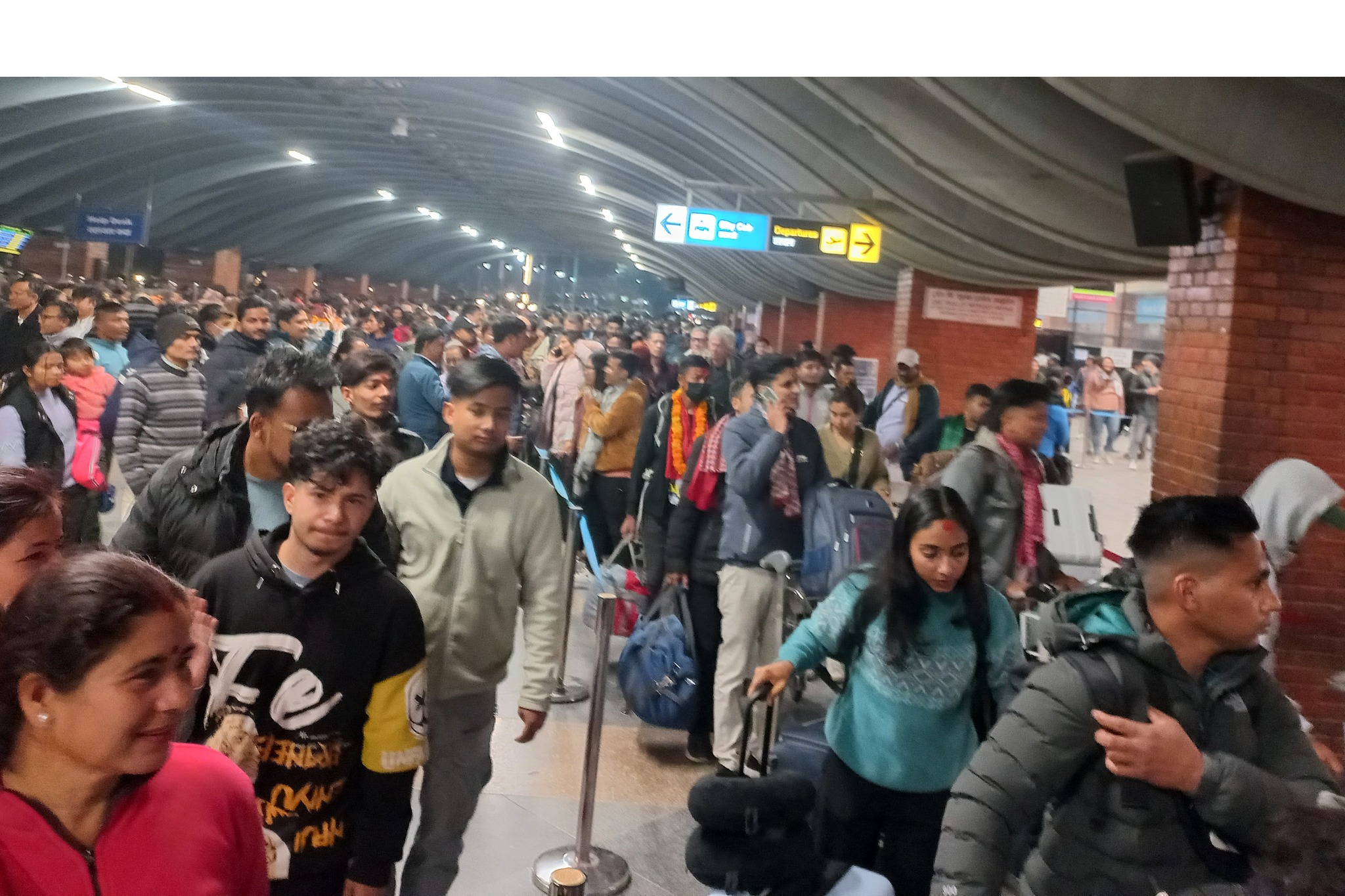 ६ महिनामा ३ लाख मान्छे श्रम स्वीकृति लिएर विदेश गए