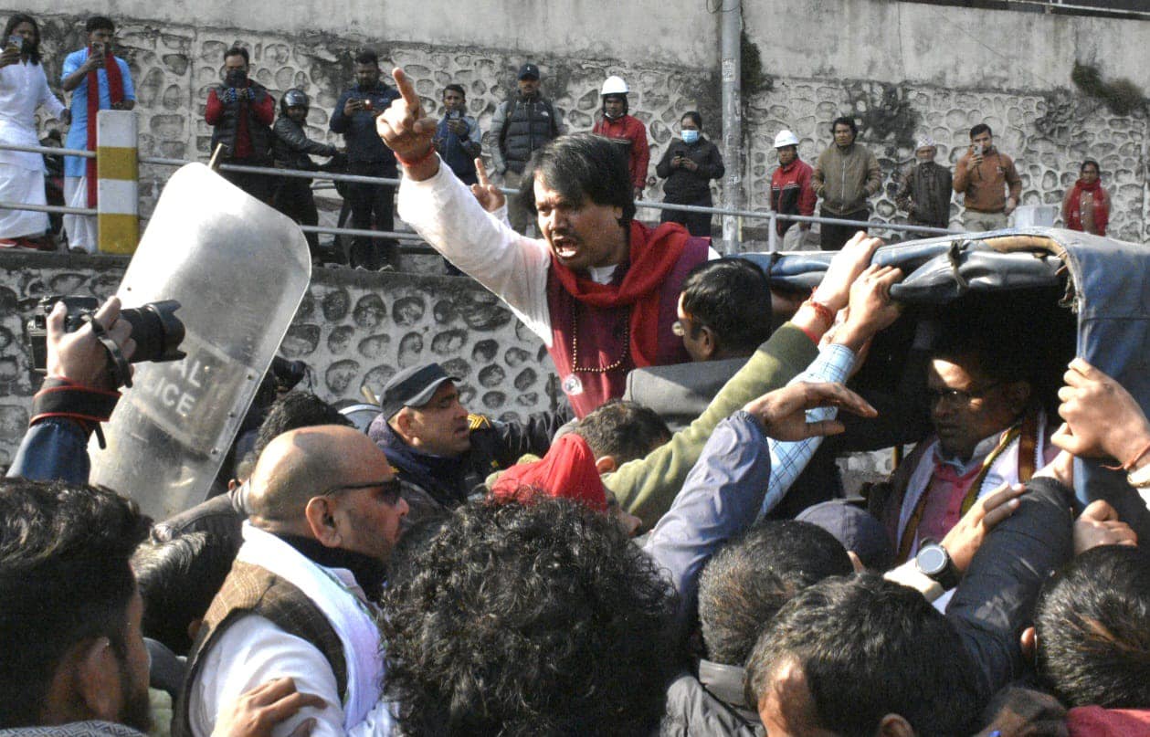 सिके राउतसहित जनमत पार्टीका ६३ कार्यकर्ता रिहा (भिडिओ)