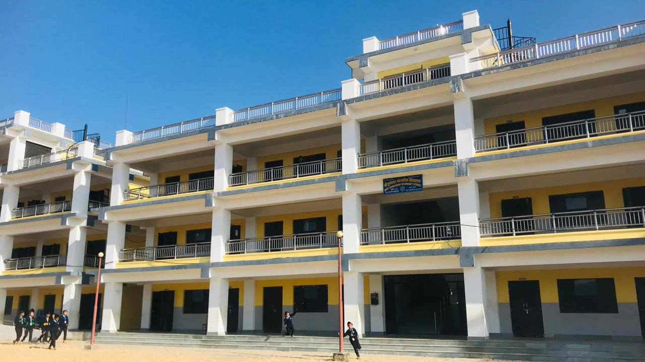 सहरी मोहले घट्दैछन् गाउँका विद्यालयमा विद्यार्थी