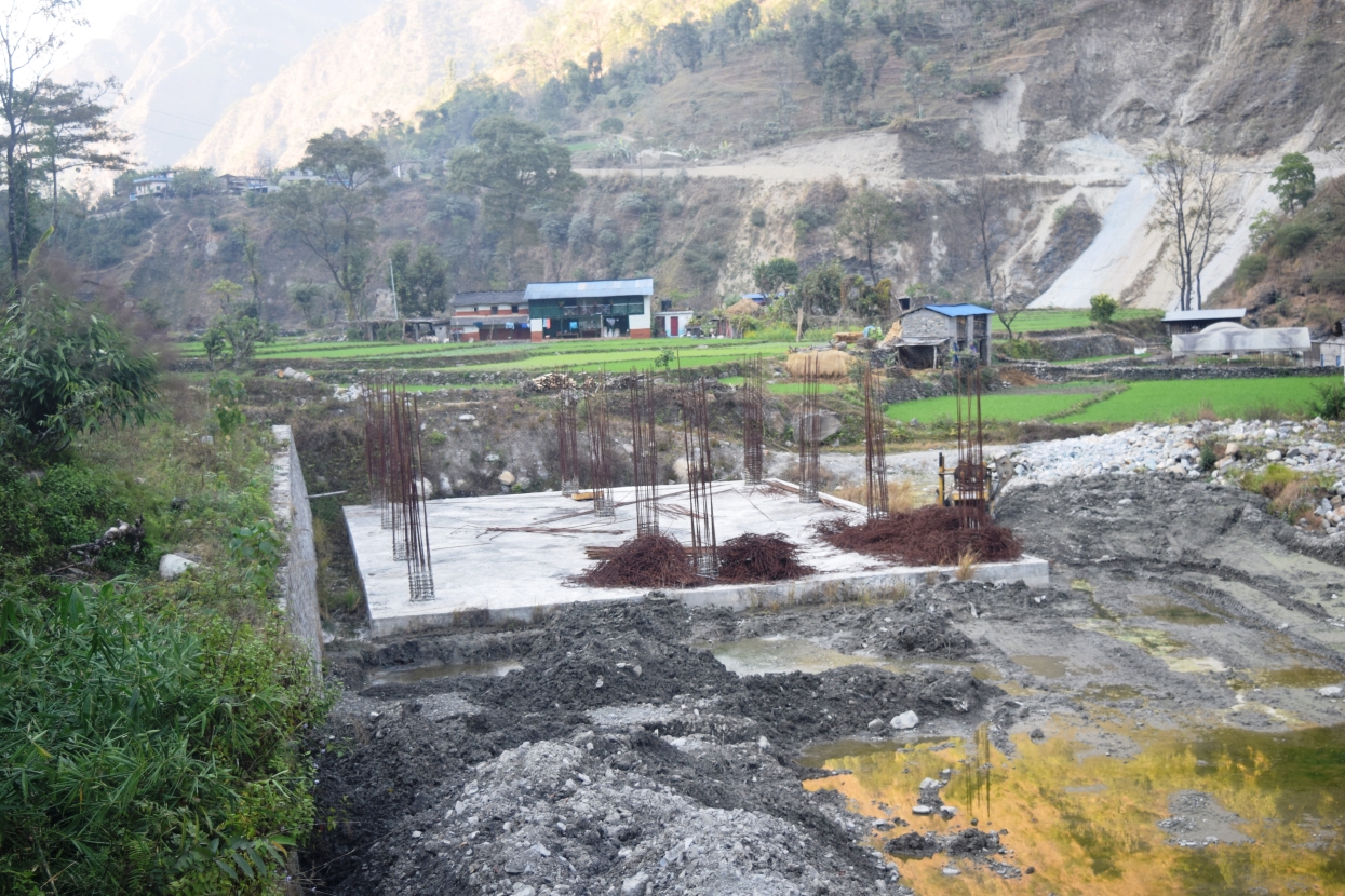 म्याग्दीमा दुई निर्माणाधीन आधारभूत अस्पताल अलपत्र