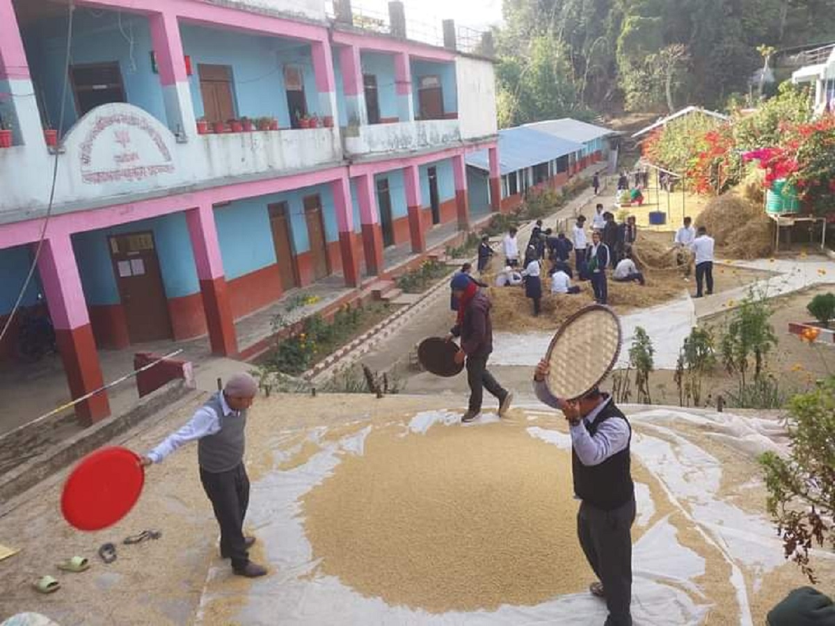 स्याङ्जामा एघार घण्टाभन्दा बढी विद्यालय खोलेर नमूना बनाइँदै