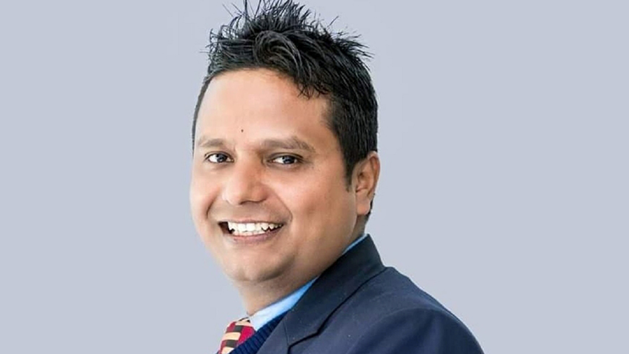कहाँ छन् ‘म बिना कसैकसैलाई मुस्किल छ पोखरामा…’ गजलका सर्जक गिरी ?