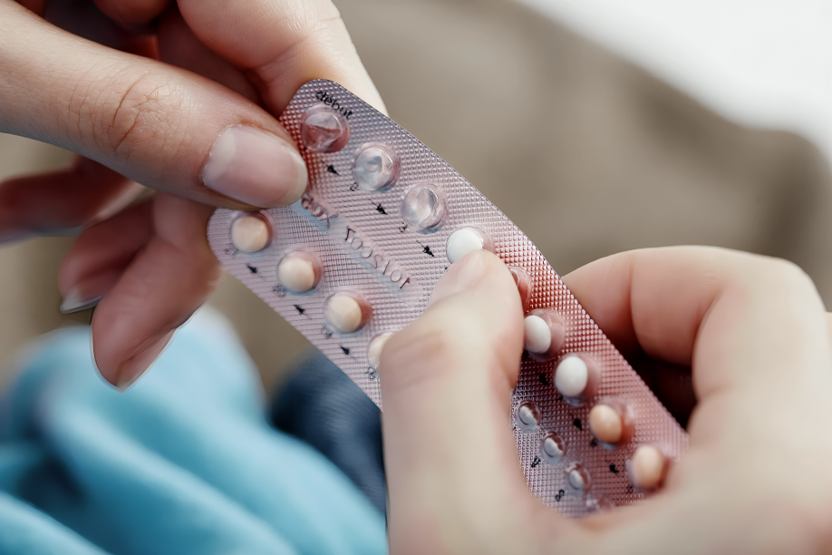 गर्भनिरोधक औषधि खानेमा अविवाहित र कम उमेरका युवती बढी