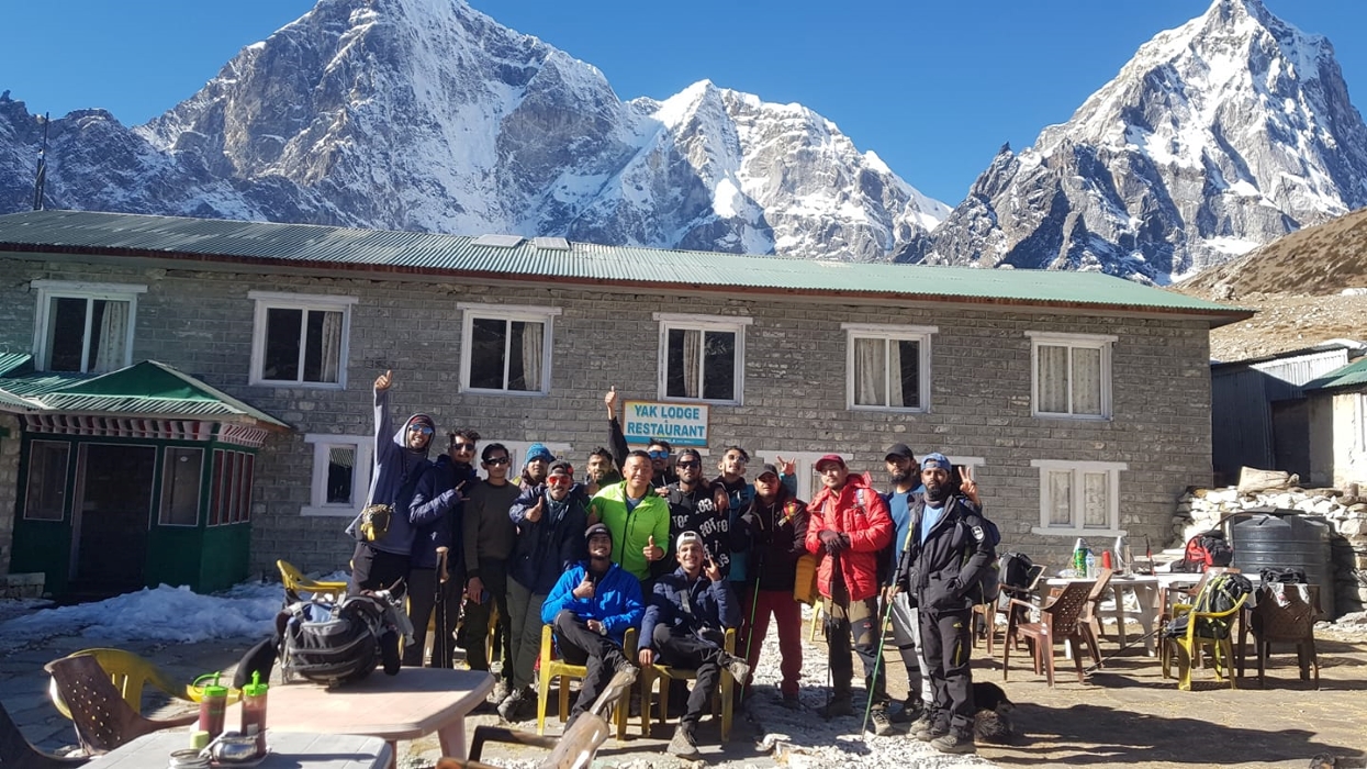 सेनाले सगरमाथामा बनायो दुईसिटे शौचालय