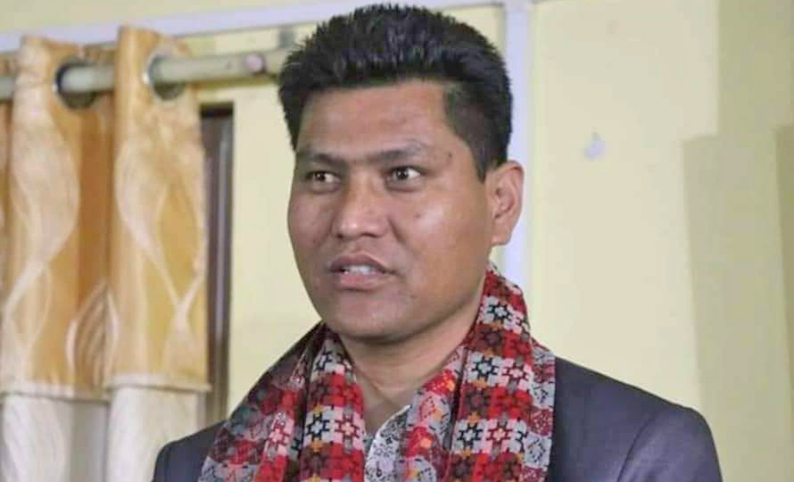 आर्थिक मामिलामन्त्री शाही पदमुक्त