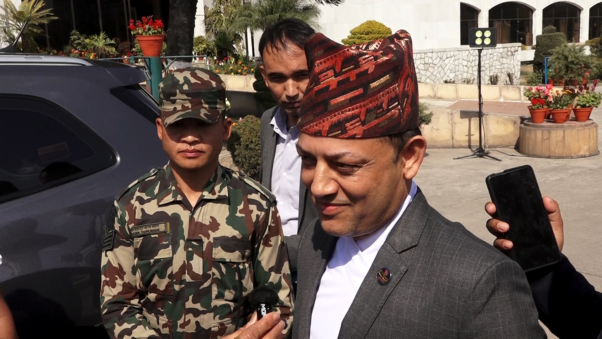 पार्टी सभापतिबिरुद्ध उजुरी परेको छैन, प्रमाण भेटिए आफैँ राजीनामा दिन्छौँ : डोलप्रसाद आर्याल