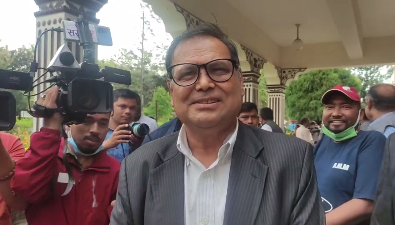 पूर्व सभामुख कृष्णबहादुर महरा पक्राउ