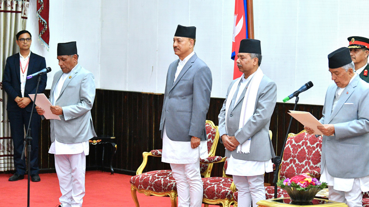 राष्ट्रिय सभा अध्यक्ष दाहालले गरे शपथ ग्रहण