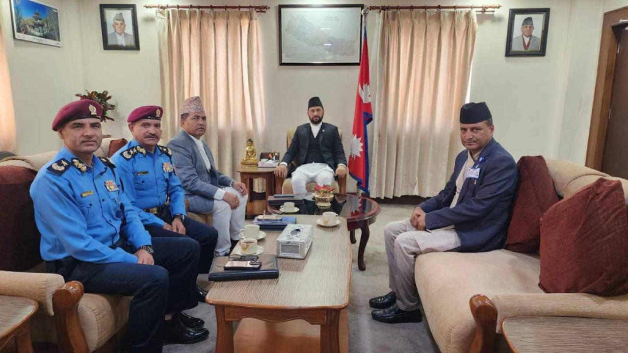 कृष्णबहादुर महरालाई कारबाही गर्न गृहमन्त्रीको निर्देशन