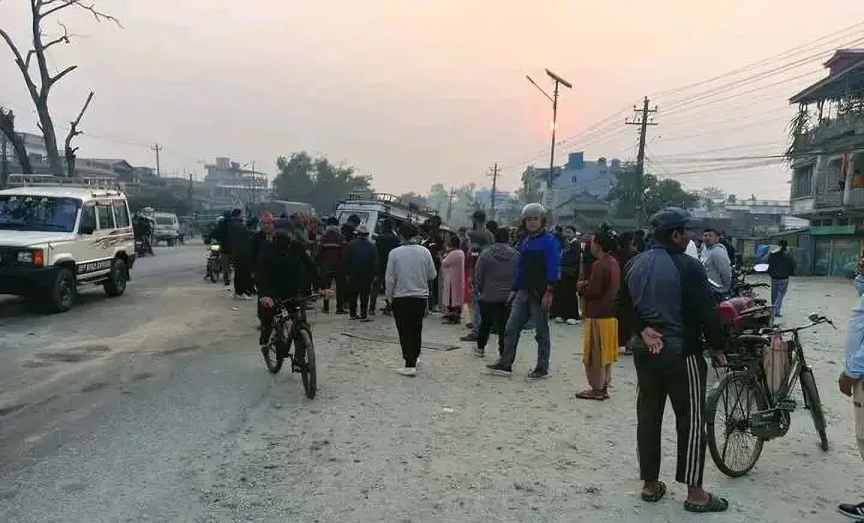 टिपरले बोलेरोलाई ठक्कर दिँदा दुईको मृत्यु, पाँचजना घाइते