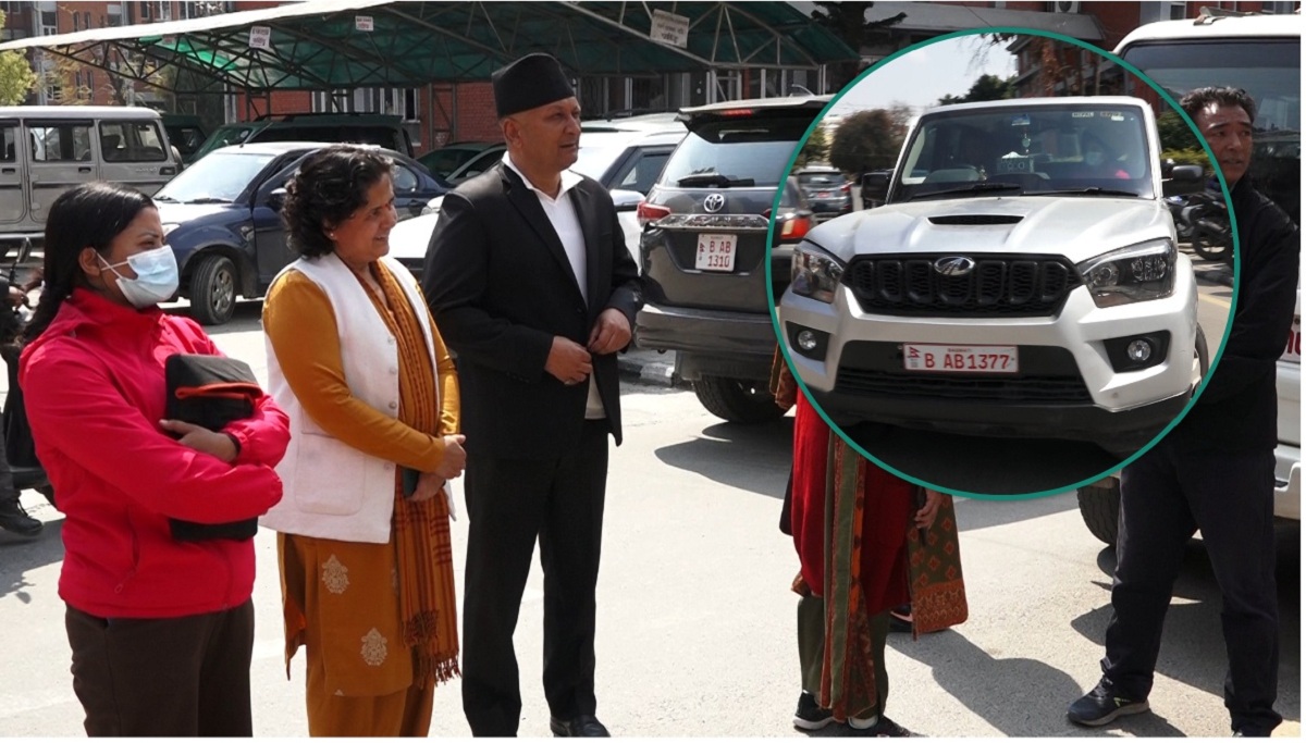 दिलकुमारी, रमेशजंग र अनिता देवकोटाले फिर्ता गरे सवारीसाधनसहितका सेवा सुविधा (तस्बिरहरू)