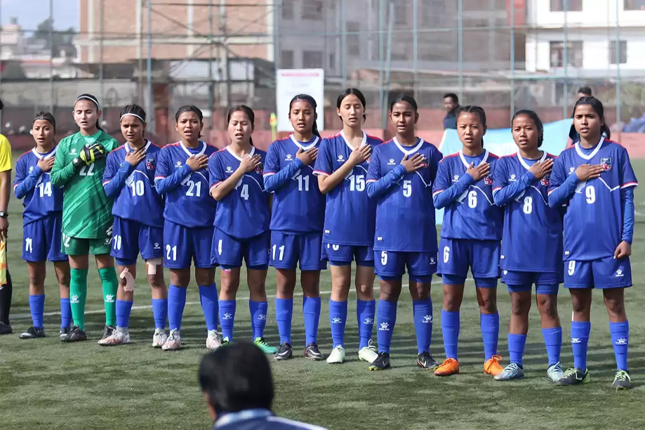 साफ यू-१६ महिला फुटबल : जित्नैपर्ने खेलमा भारतको सामना गर्दै नेपाल