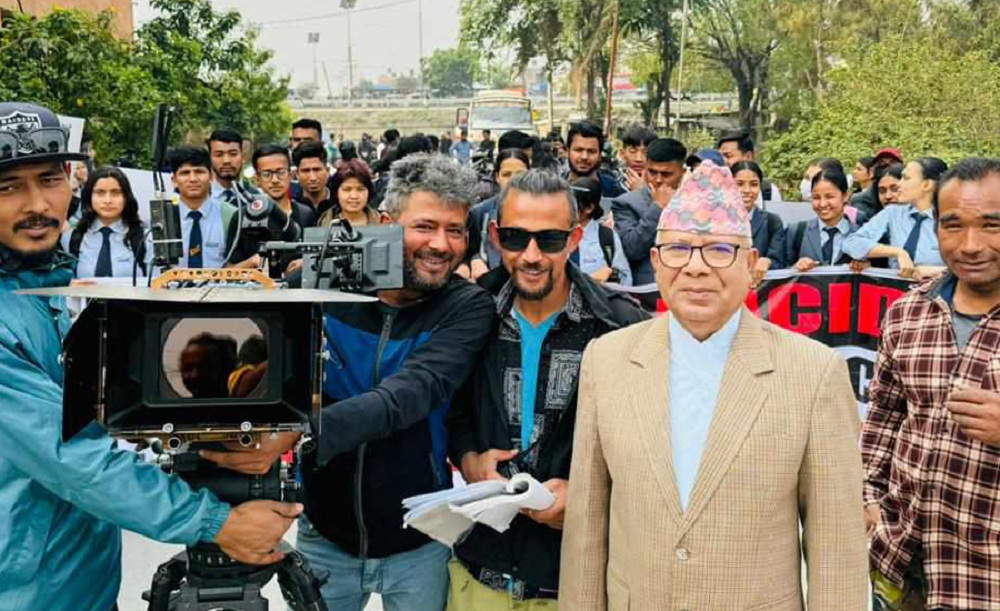 माधव नेपालले गरे चलचित्रमा अभिनय