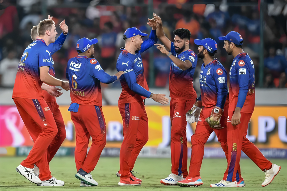 आरसिबीले हैदरावादलाई ३५ रनले हरायो