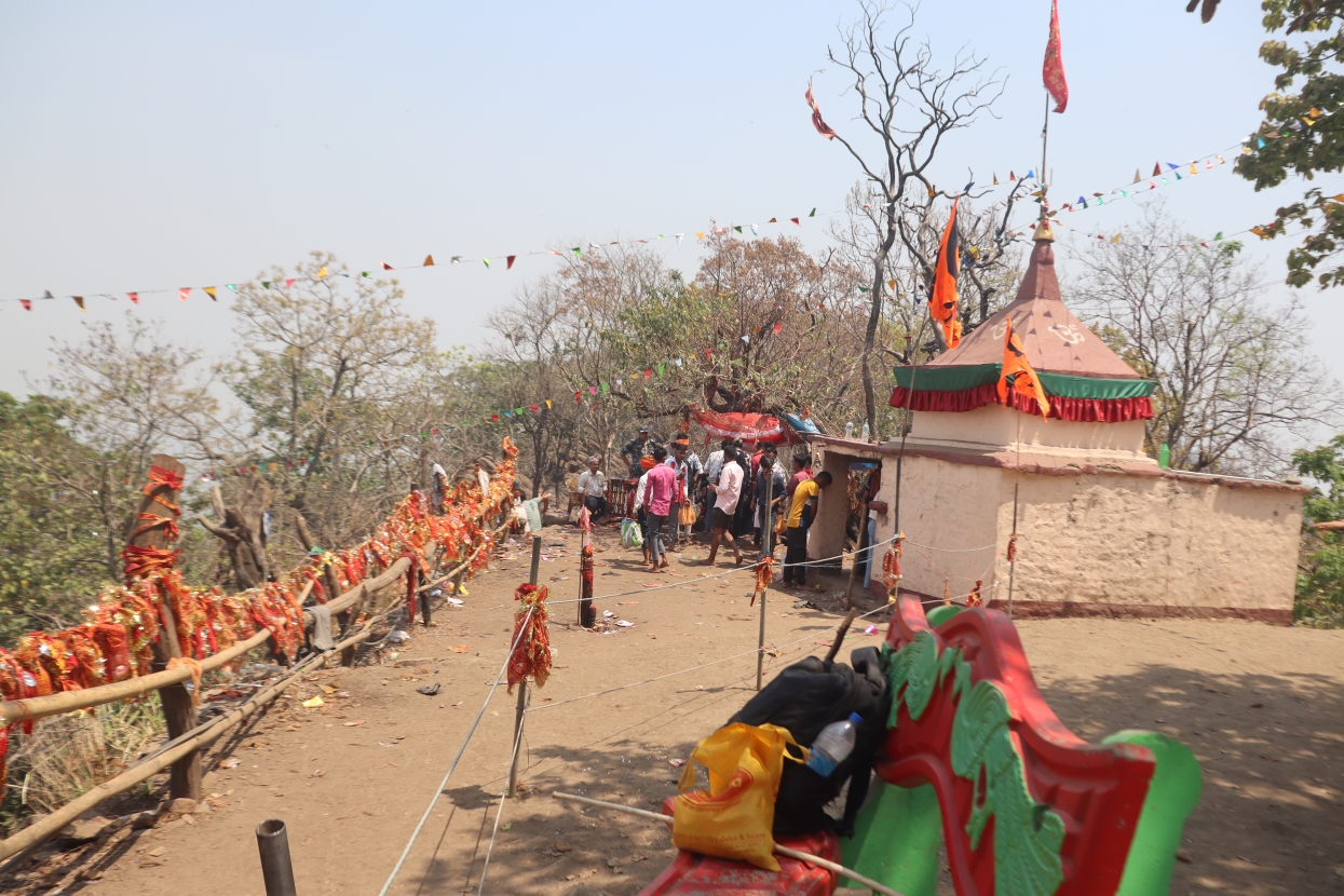 चैतेदसैँ र रामनमवीमा दर्शन गर्न २ लाख भक्तजन सोमेश्वर पुगे