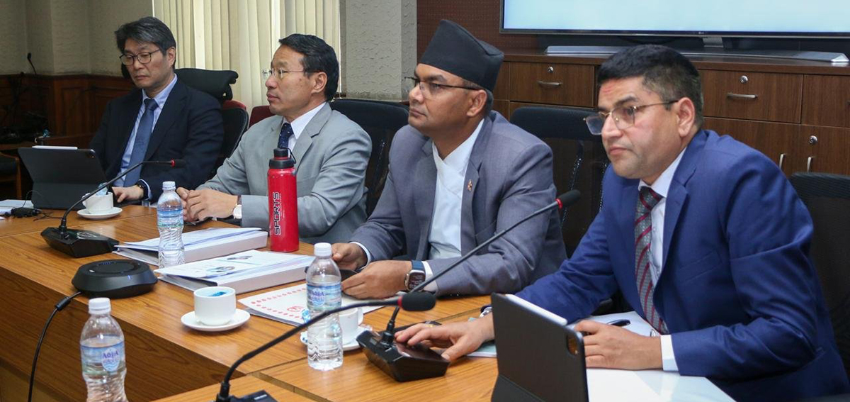 विश्व बैंक र एसियाली विकास बैंकसँग बैठक