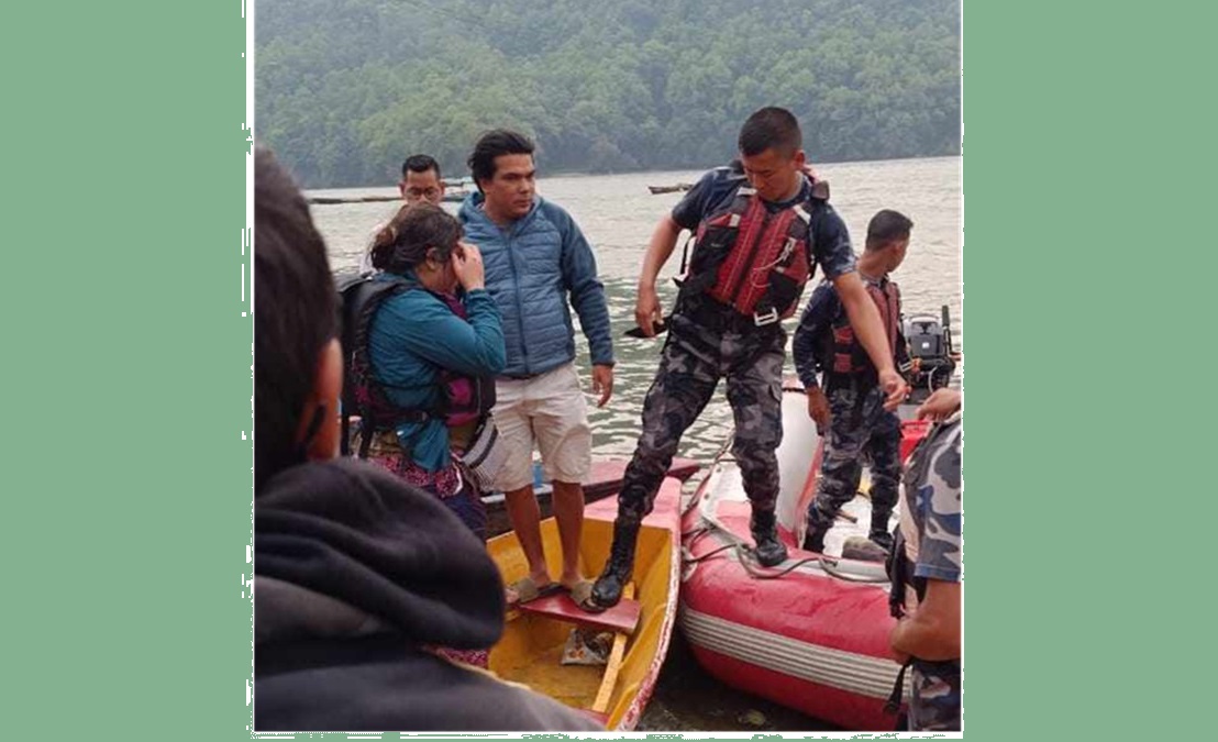 हावाहुरीले फेवातालमा डुंगा दुर्घटना, तालमा खसेकी युवतीको सशस्त्र प्रहरीद्वारा उद्धार