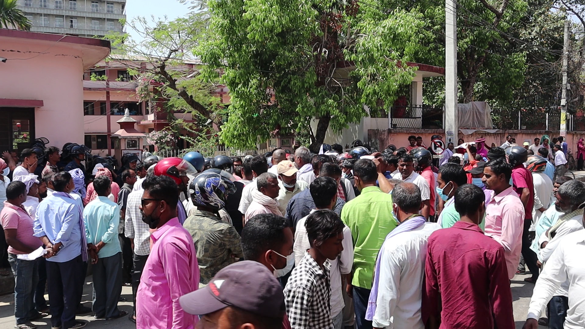 अदालतबाटै अन्यायमा परेको भन्दै जनकपुरधाममा प्रदर्शन