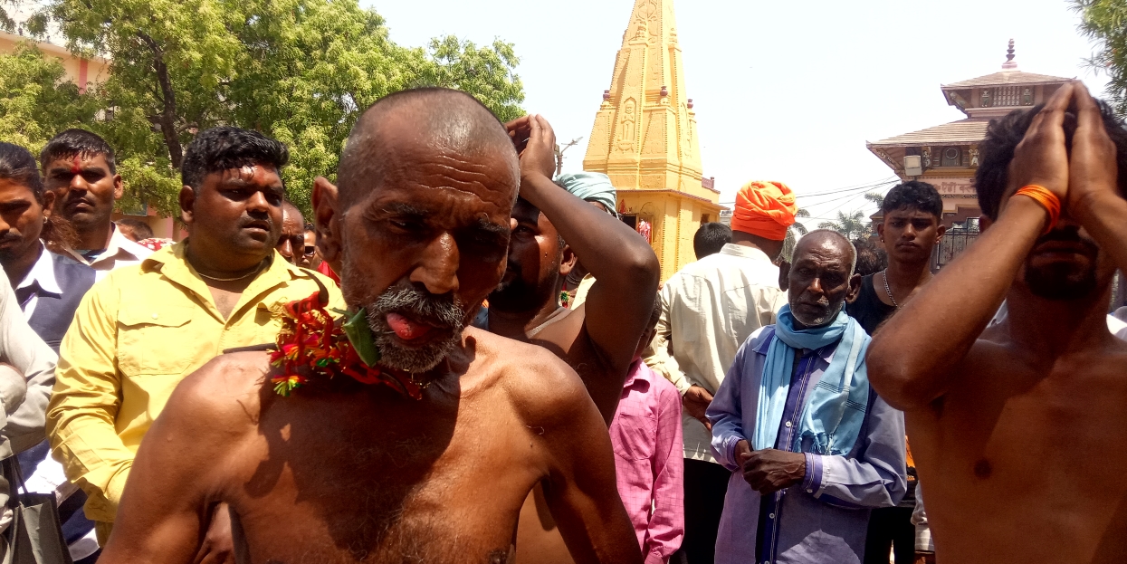 रामनवमीको अवसरमा प्रजापतिले १५औँ पटक जिब्रो छेडे