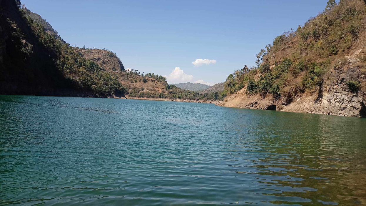 गर्मी छल्न कुपिन्डे तालमा आन्तरिक पर्यटकको भिड