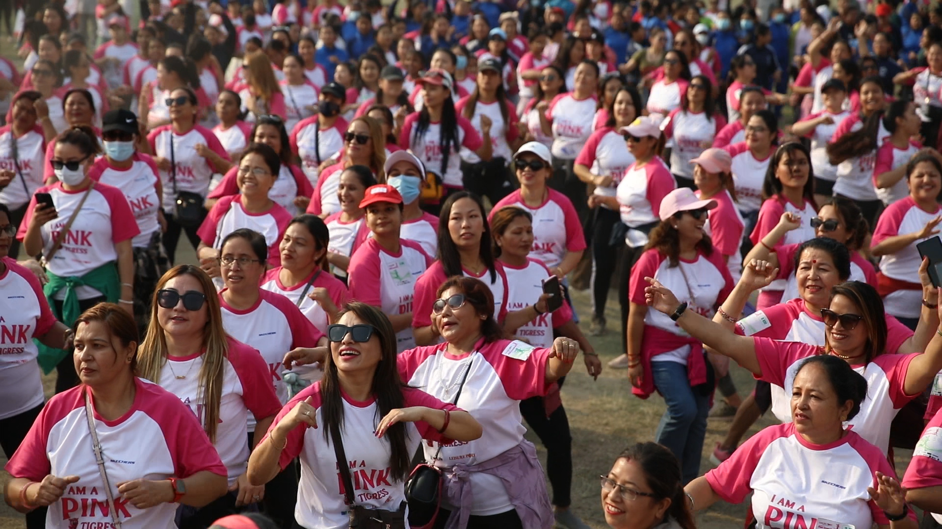 पिंक केयरएथनमा झन्डै दुई हजार महिला सहभागि