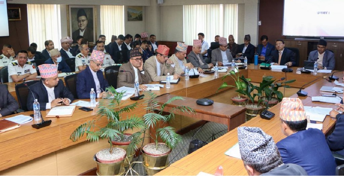 अर्थमन्त्रीद्वारा आगामी बजेटबारे सचिव र सुरक्षा प्रमुखसँग सामूहिक छलफल