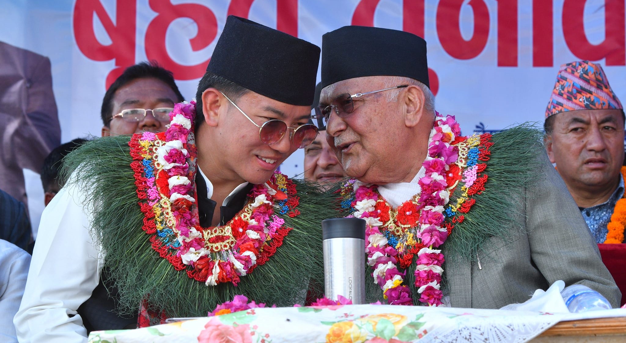 सांसदको सपथ लिँदै सुहाङ नेम्बाङ