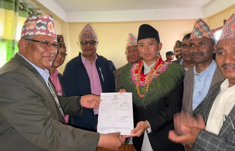 सुहाङलाई बिहान ११ बजे निर्वाचित भएको प्रमाणपत्र प्रदान गरिने